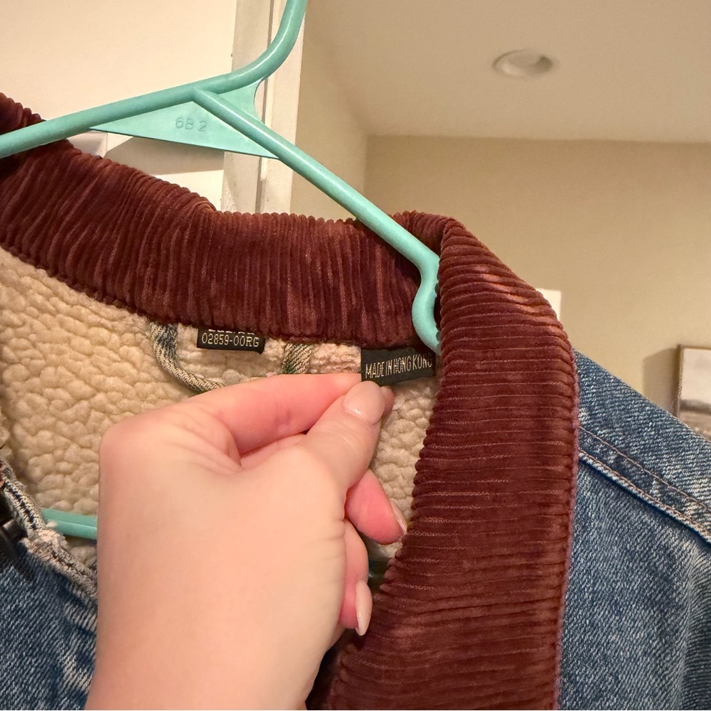 High Noon Vintage Denim Sherpa Lined Jacket with Corduroy Collar - Picture 5 of 9